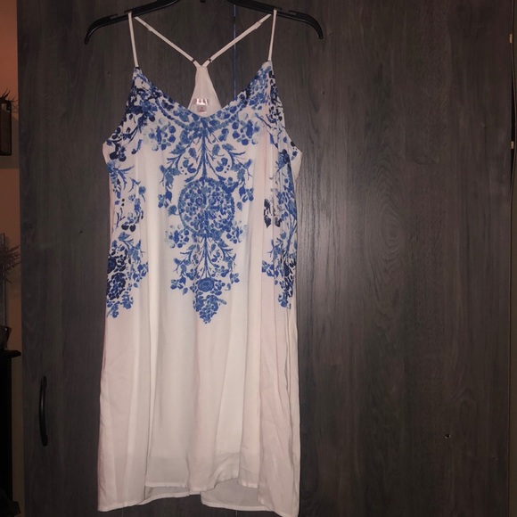Xhilaration Dresses & Skirts - NWT White and blue dress
